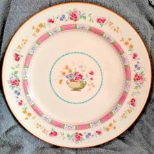 Royal Doulton Urn Plate E7630