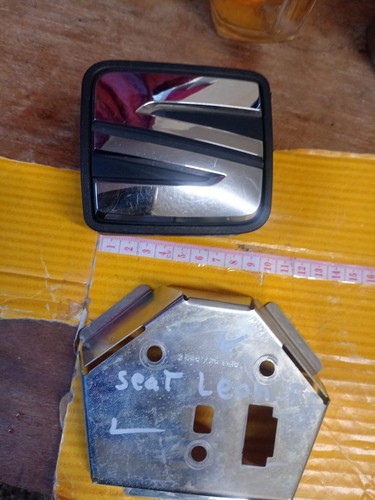 Seat leon boot badge - leon,