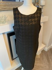 BNWT Sarah Pacini Stunning