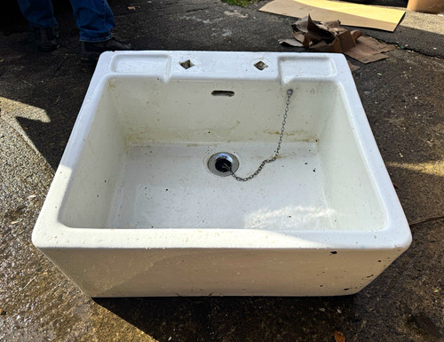 White ceramic belstaff - white, sink