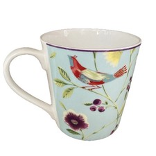 QUEENS BY CHURCHILL~Collier