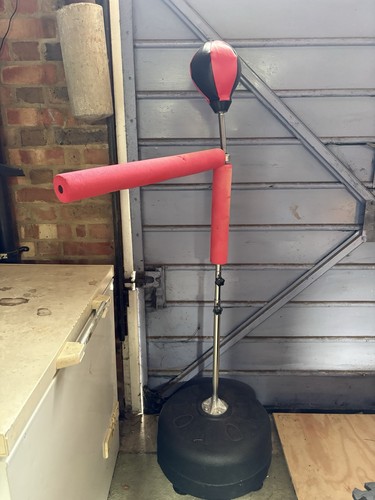 Free stand boxing bag - free,
