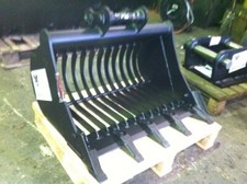 30" Mini Digger Riddle bucket for 2 to 3.9 ton excavators c/w pins