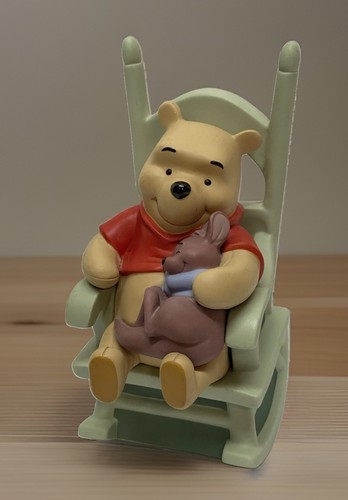 2005 pooh friends - pooh, sweet