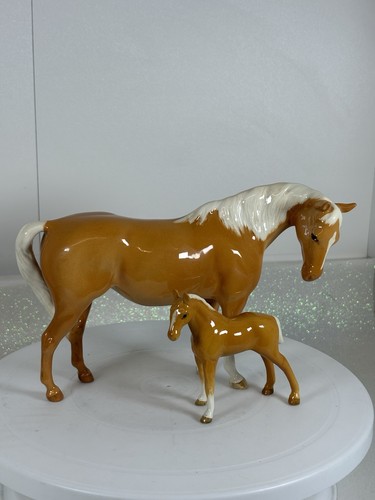 Beswick palomino mare - palomino,