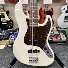 History Jazz Bass White