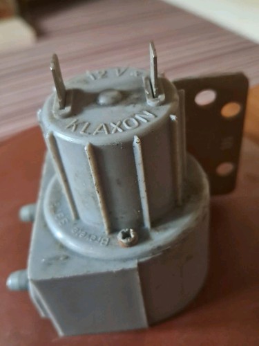 Klaxon 12v screen washer pump - screen,