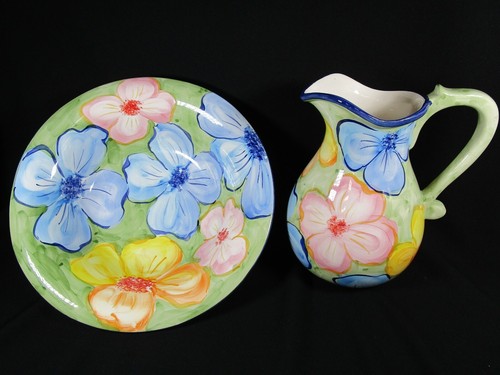 Beautiful vintage hand - beautiful, painted