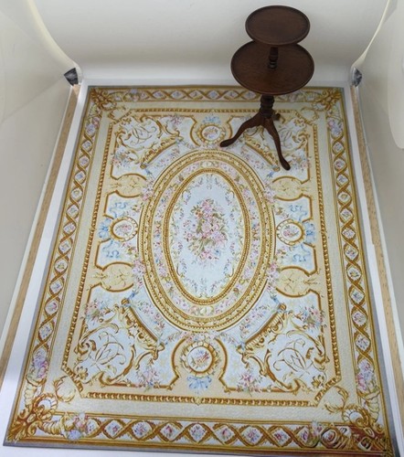 Large dolls house scale - 1/12,