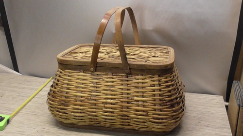 Wicker picnic basket floral - picnic,
