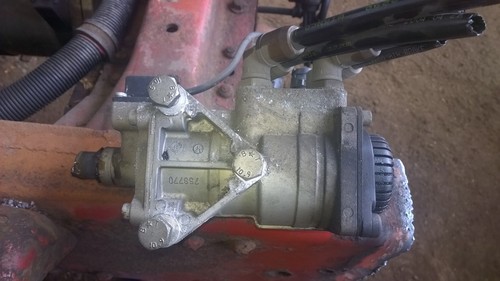 Foot brake valve knorr - foot,