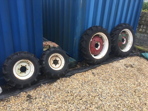 Set compact tractor wheels - ,