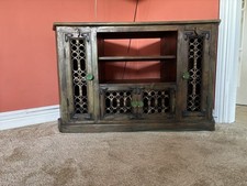 TV Corner Unit with Inclosured