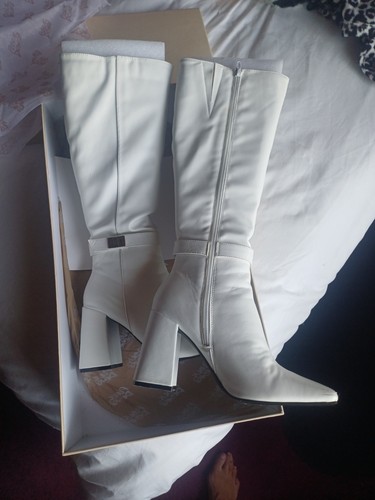Public desire white - knee, high