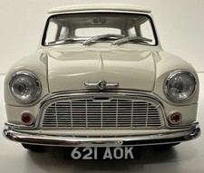 Kyosho Morris Mini Minors 1:18 Classic British Car 1/18 WHITE