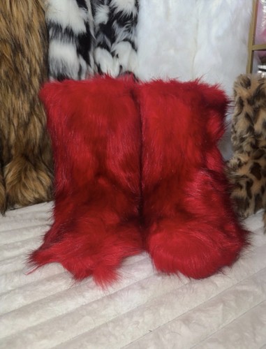 Red faux fur y2k - red,