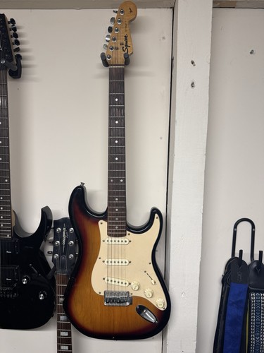 Fender squire stratocaster - squire,