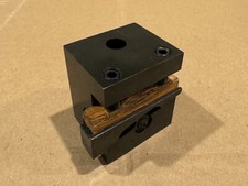 HARDINGE D4 WEDGE TYPE TOOL HOLDER - CROSS SLIDE