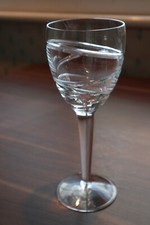1 Superb Jasper Conran/Stuart Crystal "Aura Wine Glass, Signed 9" tall