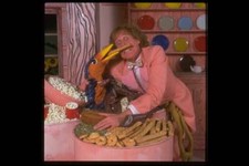 Entertainer Rod Hull photographed with his puppet Emu 1988 TV Old Photo