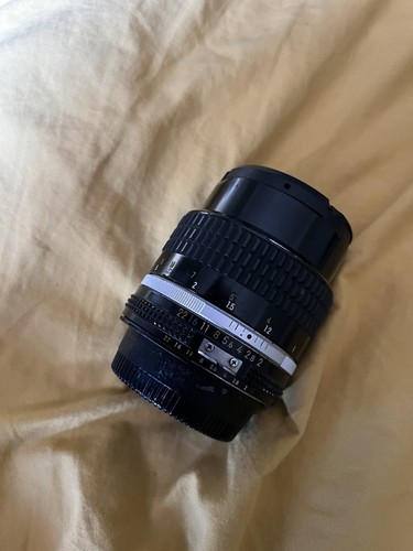 Nikon nikkor 85mm - 85mm, f/2