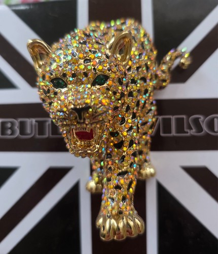 Butler wilson brooch - &,
