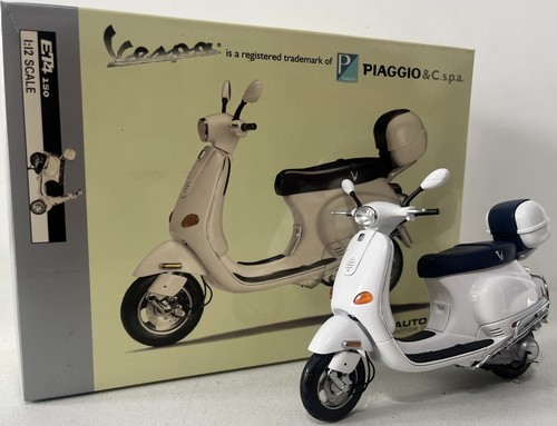 Autoart scale vespa et4 - 1:12,