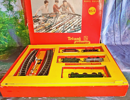 Vintage tri ang railways 6 - tri-ang, rs.6