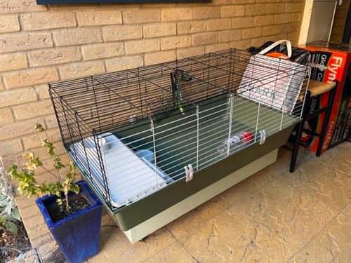 Large plastic meta hamster - plastic,