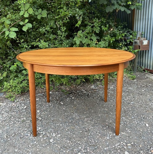 Vintage dyrlund mid - mid, century