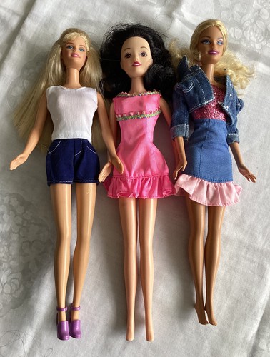 Bundle barbie dolls with - dolls,