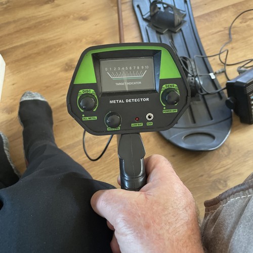 Entry level metal - , detector