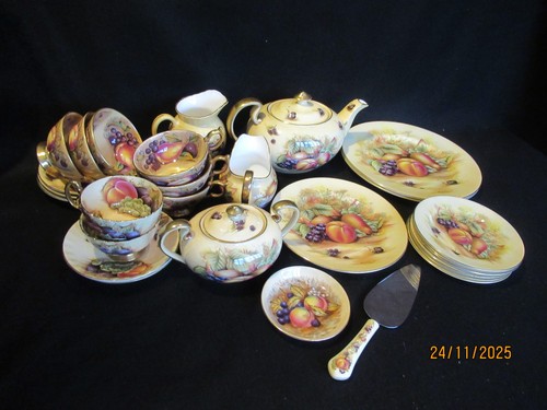 Aynsley orchard gold pattern - gold,