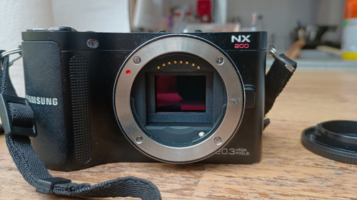 Samsung nx200 3mp - samsung,