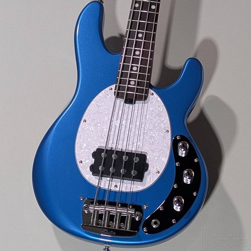 Sterling music man stingray - by,