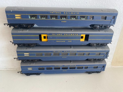 Triang r325 r131 - triang,