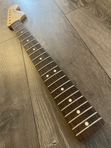 Fender tom delonge - delonge, deluxe