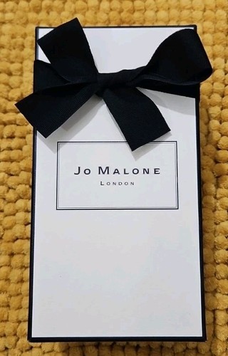 Malone red roses - jo,