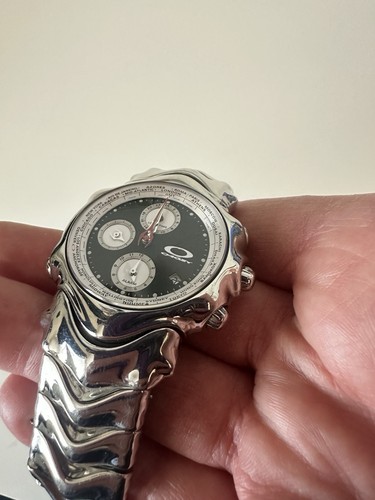 Oakley gmt wristwatch - oakley,