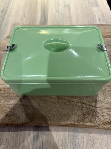 Vintage coracle avocado green - coracle,