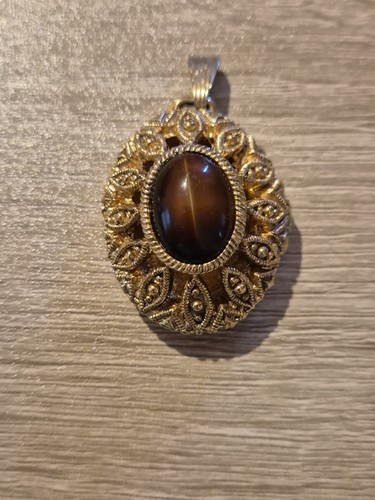 Vintage vanda locket - vanda,