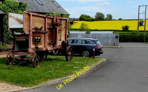 Photo 6x4 old - old, threshing