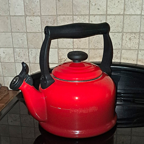 Creuset red black enamel - le, red/black