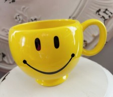 YELLOW SMILEY FACE OVER-SIZED CERAMIC COFFEE TEA CUP MUG by Teleflora