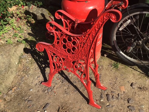 Pair cast iron garden - 1,