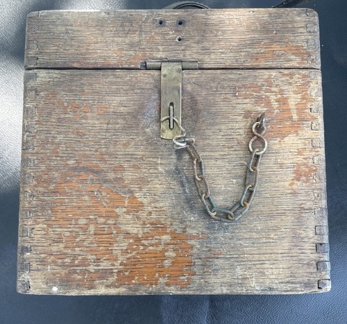 Vintage boxed toulet - boxed,
