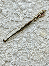 Repousse Style Silver Handled Button Hook 1911 Birmingham Joseph Willmore