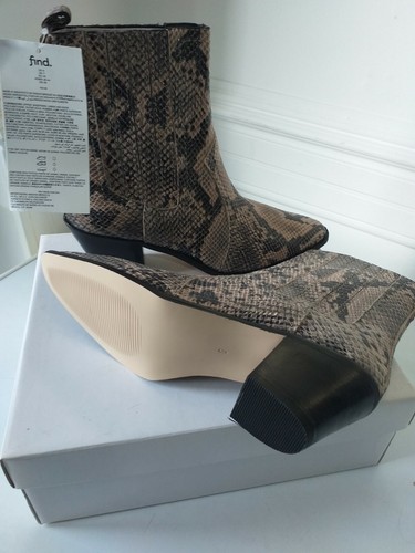 Find women square toe - find.,