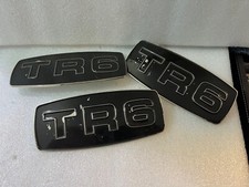 Triumph TR6  Grille Badges