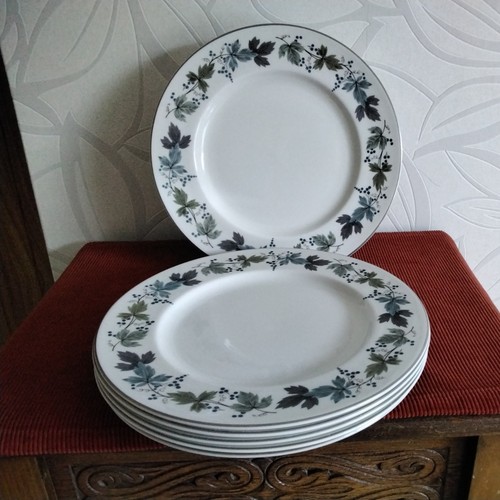 Royal doulton burgundy set - royal,